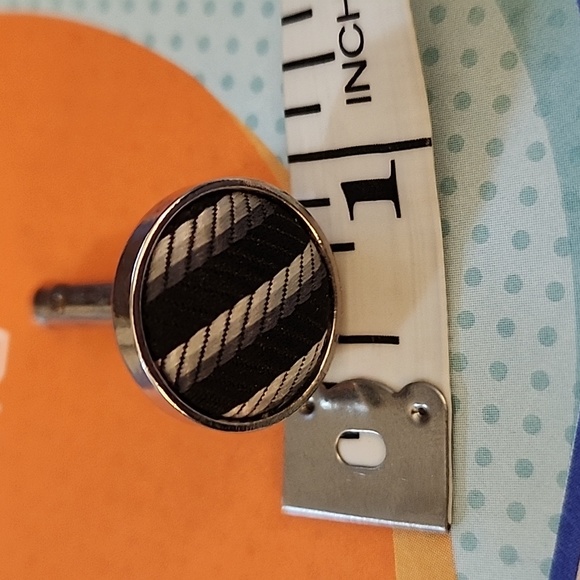 Men's Cuff Links - Picture 2 of 2